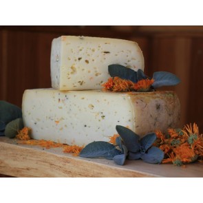 Dolomiten Käse mit Kräutern / Blumen 700 gr